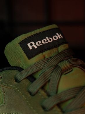 Кроссовки Reebok Classic цвет олива